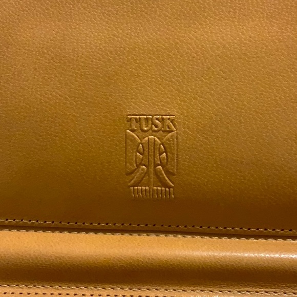 TUSK Black/Tan Leather Envelope Clutch/Wallet - Picture 4 of 14